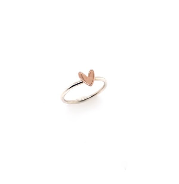 Anello argento con cuore in oro