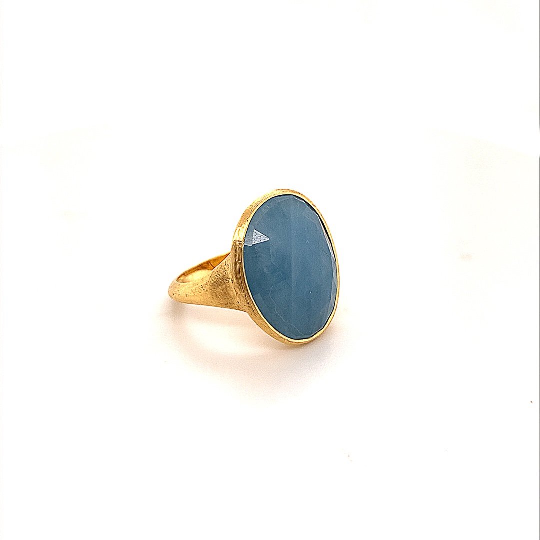 Anello con acquamarina milky