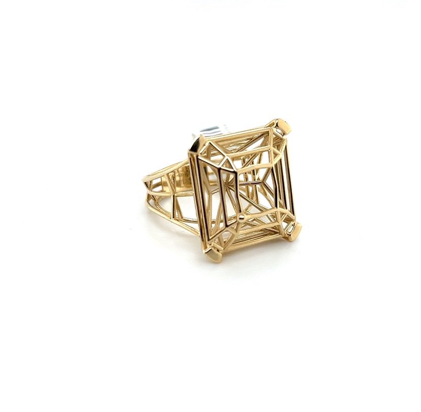 Anello design grande rettangolare in oro