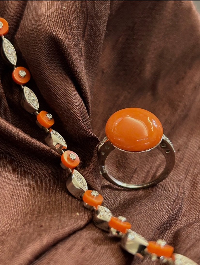 Bracciale con corallo e diamanti