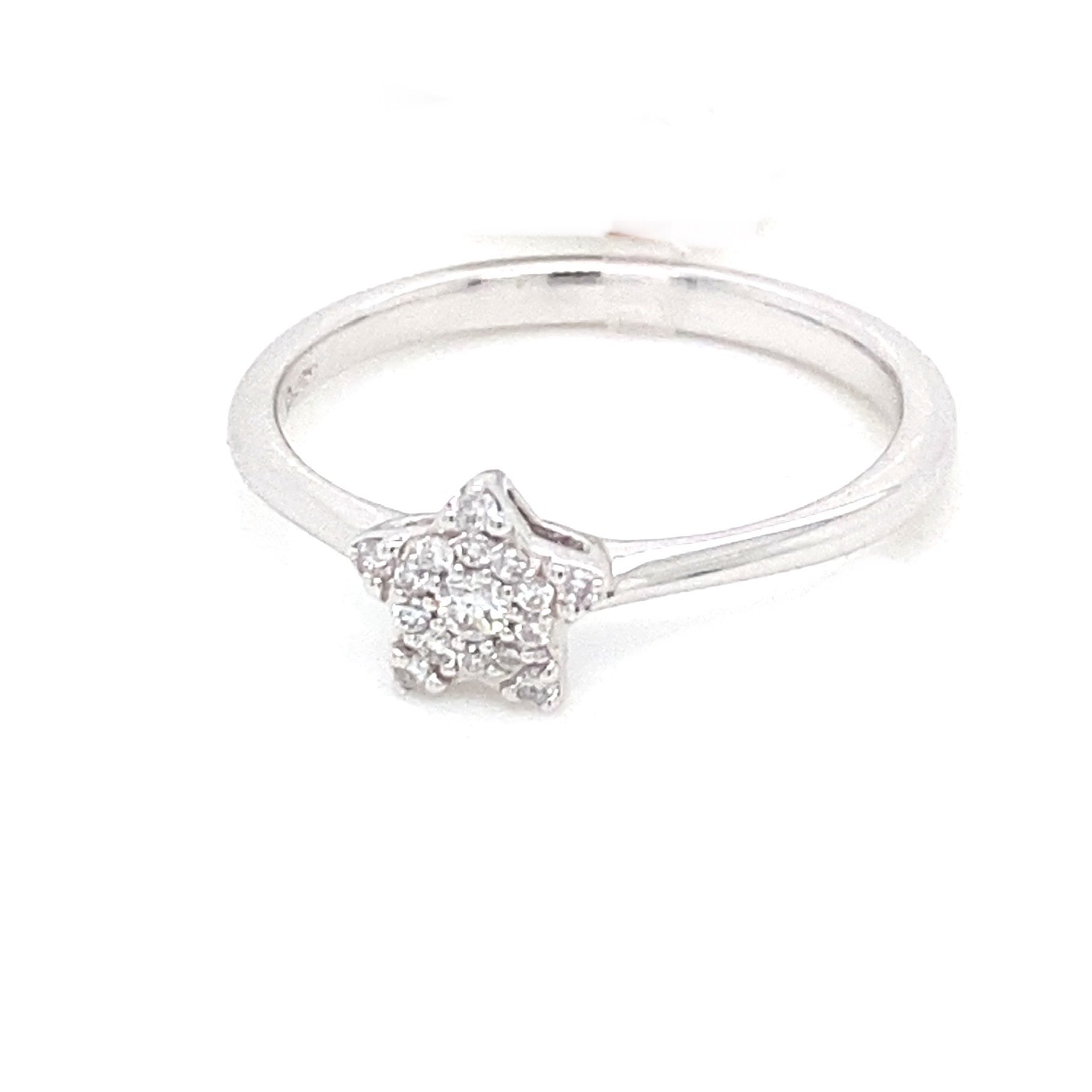 Anello stella in oro bianco e diamanti
